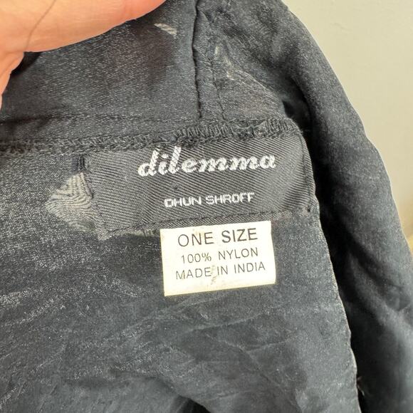 Dilemma Dhun Shroff Textured Black & Bronze Evening Topper Jacket - Picture 5 of 6